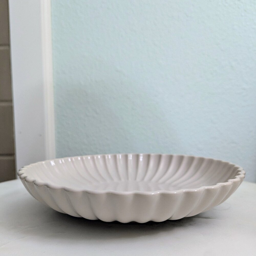 H&M Pink Cream Fluted Stoneware Pasta/Salad Plate **